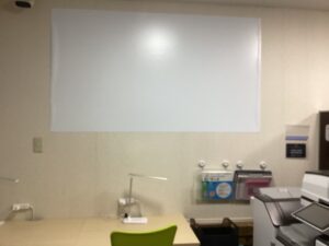 プロジェクター用スクリーン